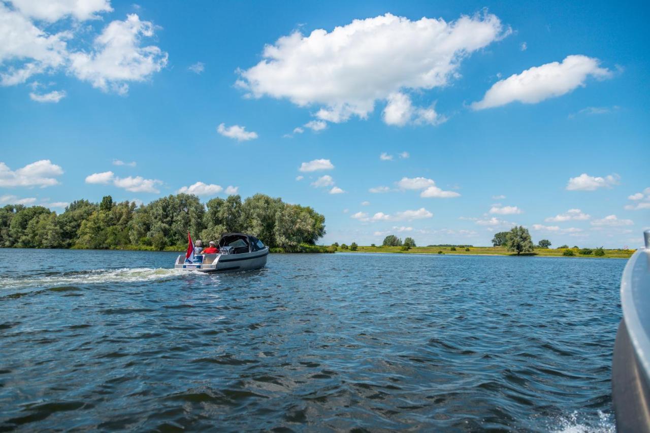 Vakantiepark Aan De Maas Kerkdriel 外观 照片
